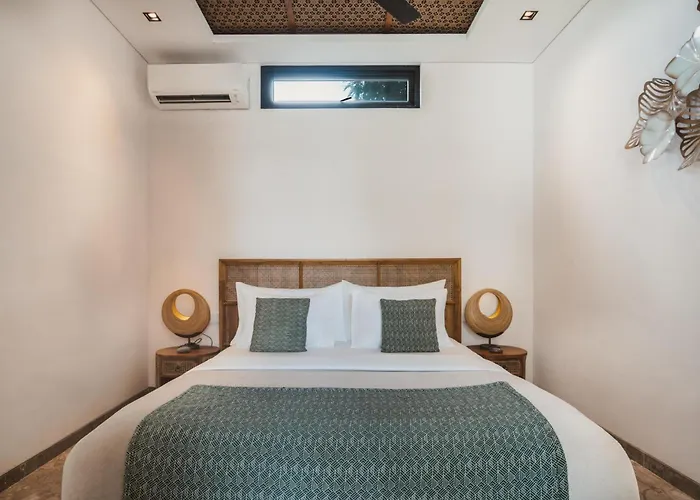 Eight Palms By Ini Vie Hospitality فيلة سمينياك