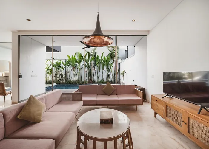 Eight Palms By Ini Vie Hospitality سمينياك